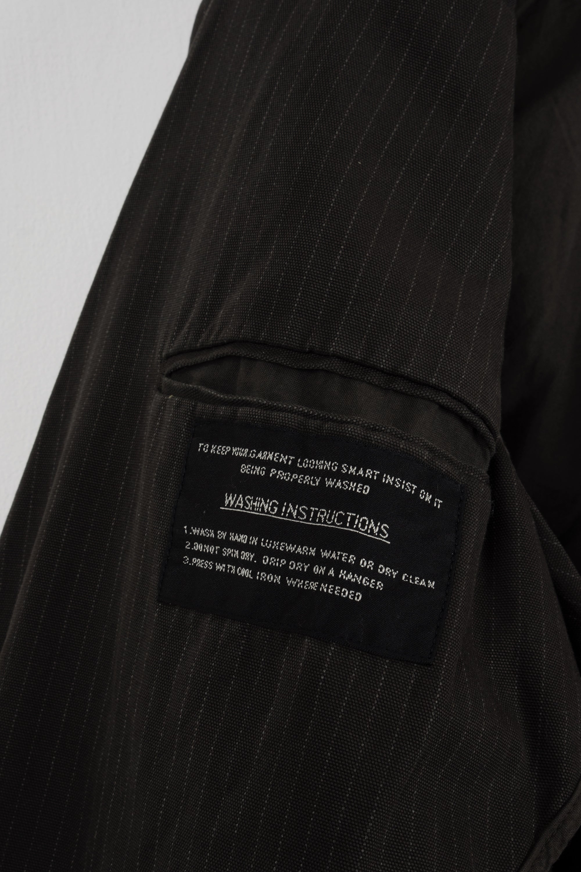 2003 S/S ANATOMIC SUIT IN WASHED COTTON