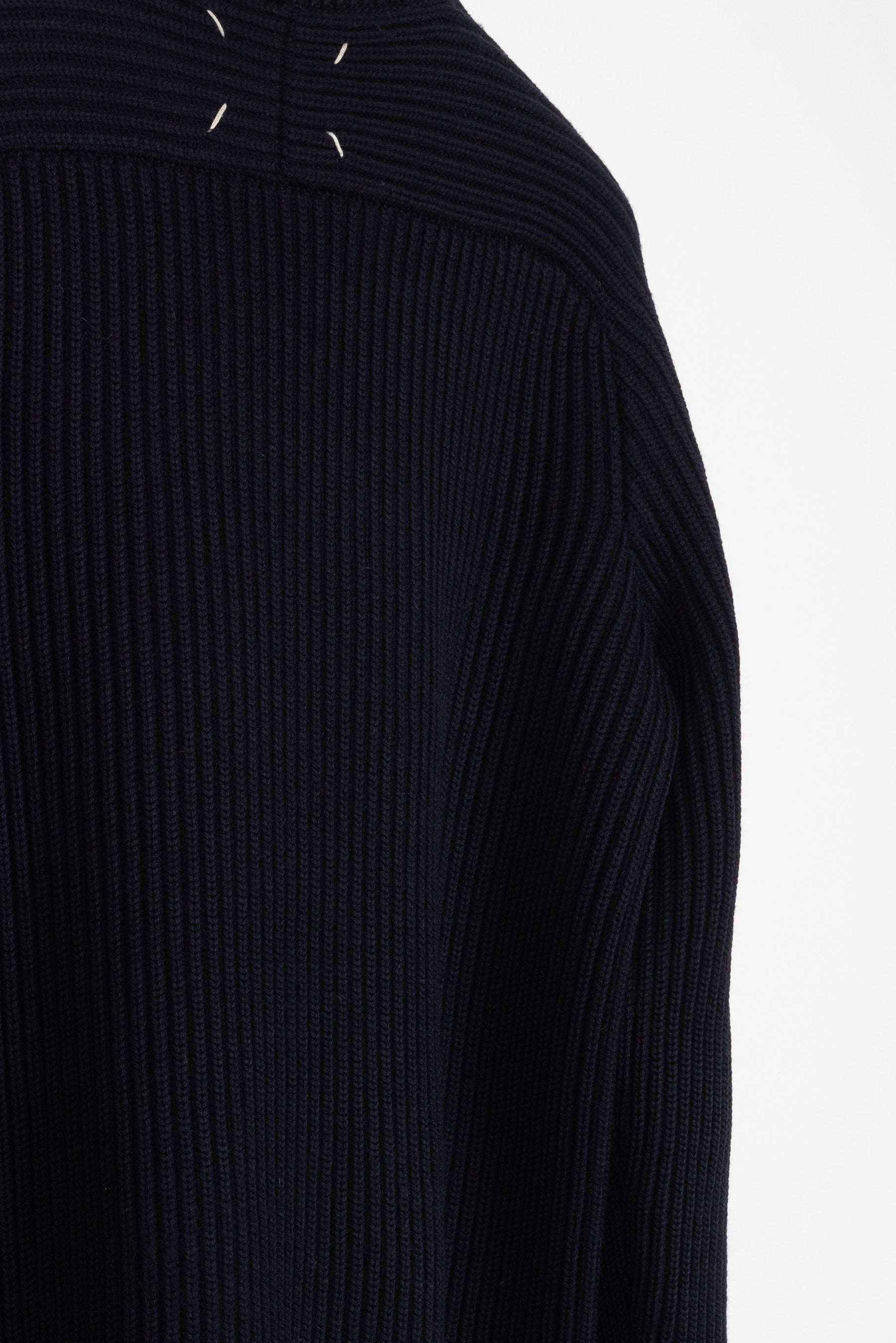 2000 A/W HAMMER-SLEEVE CREWNECK IN DARK BLUE BY MISS DEANNA