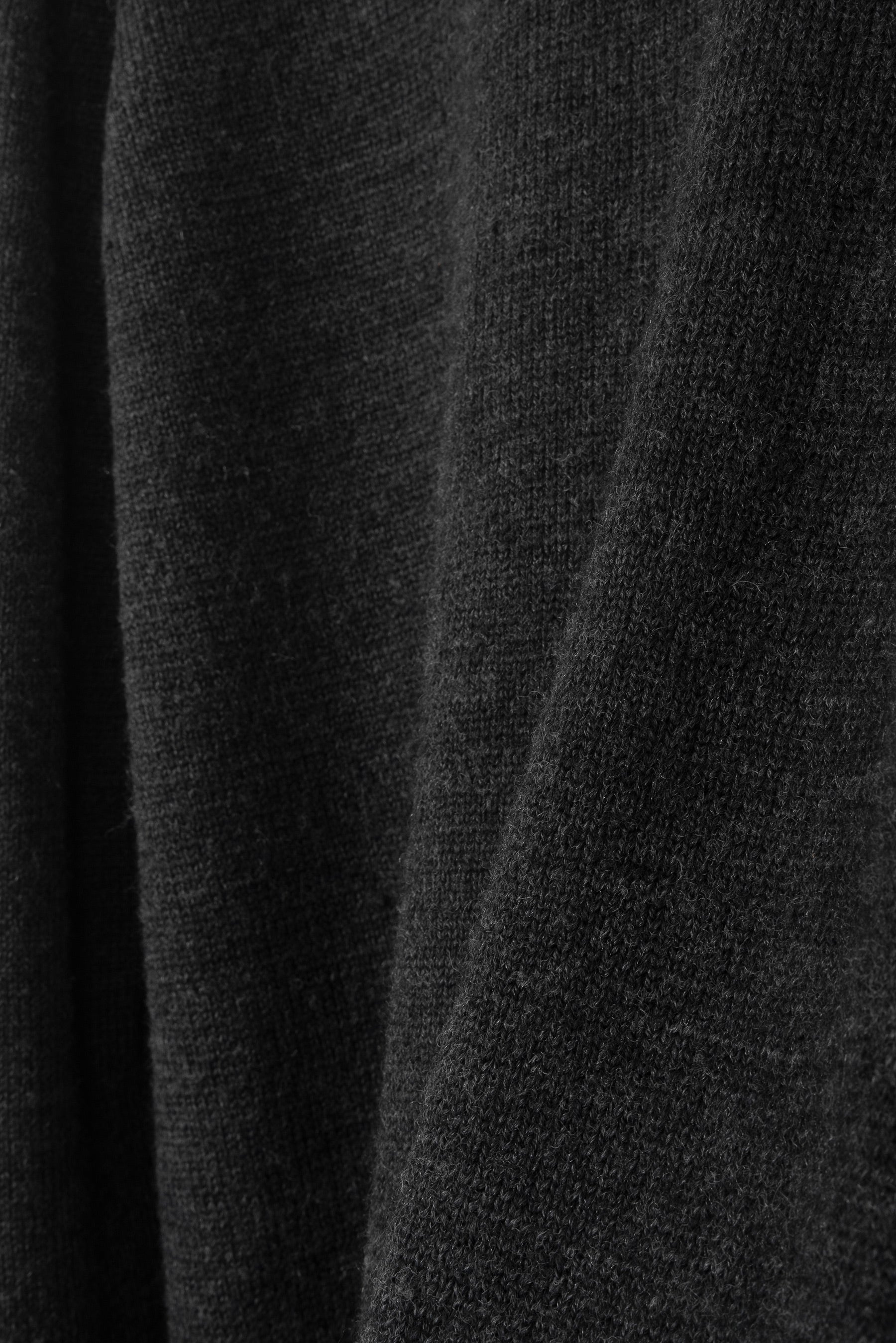 2001 A/W CHARCOAL GREY HIGHNECK IN WOOL BY MISS DEANNA