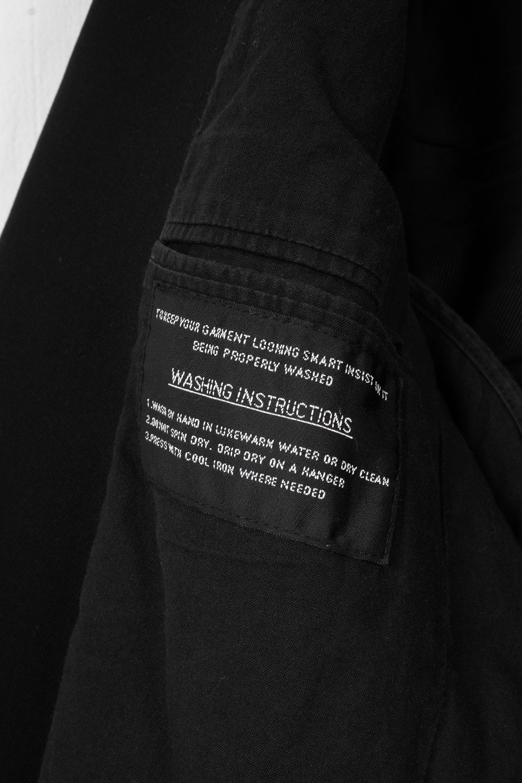 2003 A/W ANATOMIC JACKET WITH HAND-STITCHED DETAILS